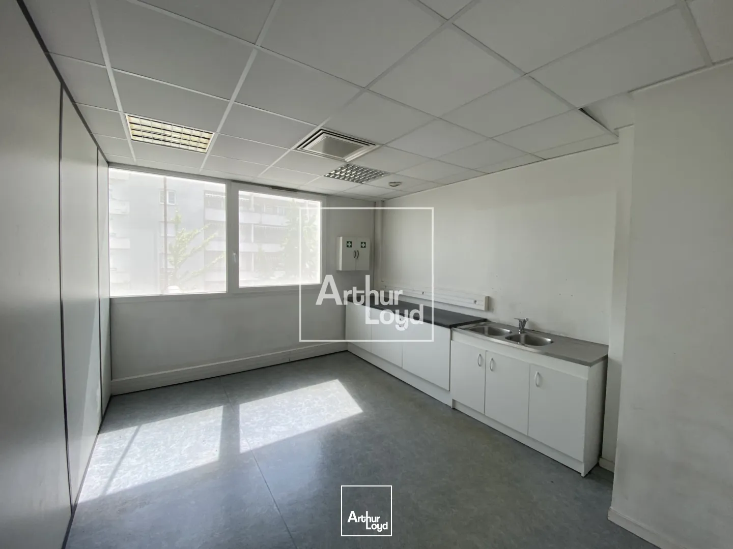 Bureaux - Location - ECHIROLLES - 38130 - 332.93-332.93 - 7588167