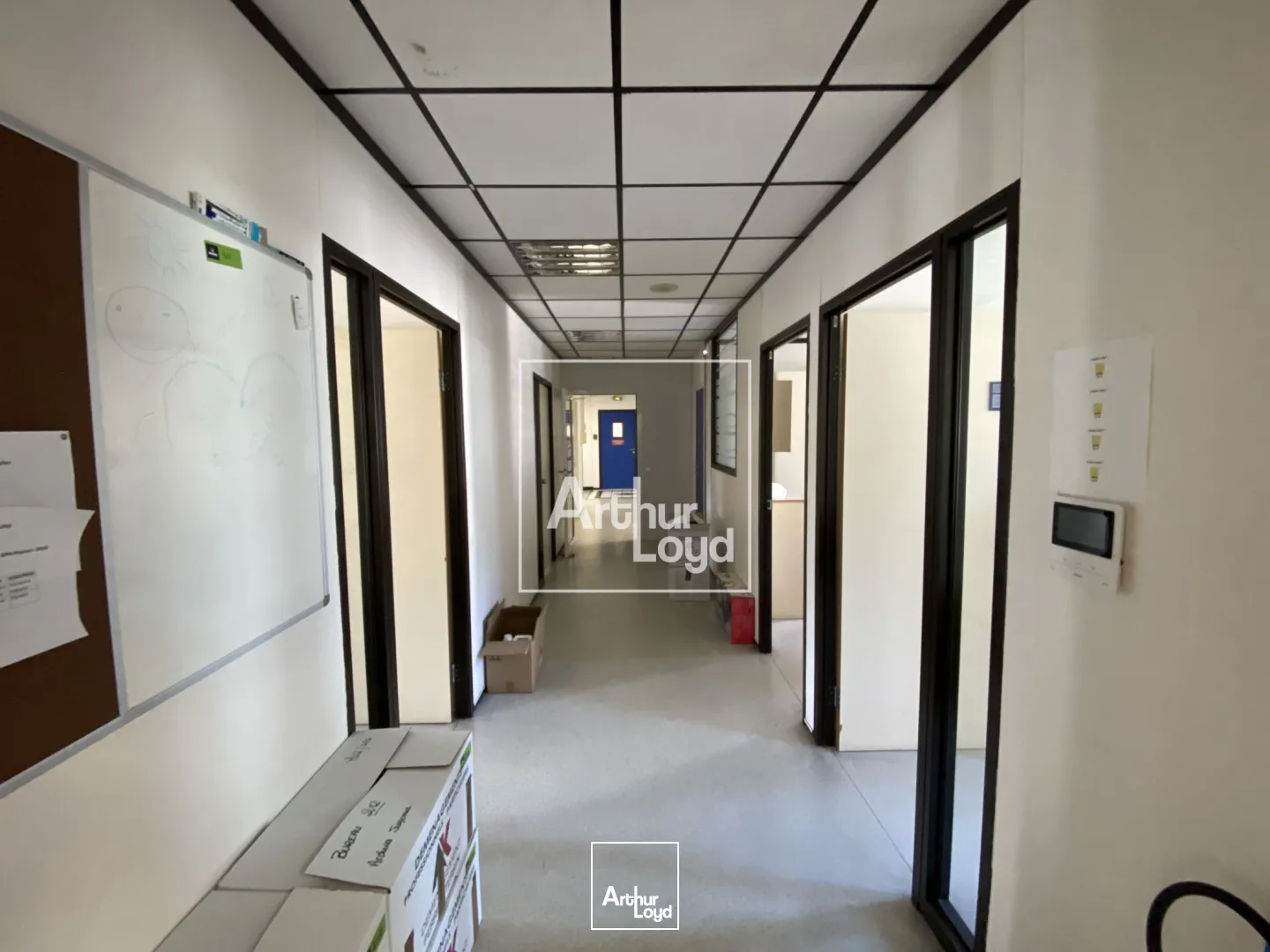 BUREAUX A VENDRE A MEYLAN 475M² AVEC PARKINGS