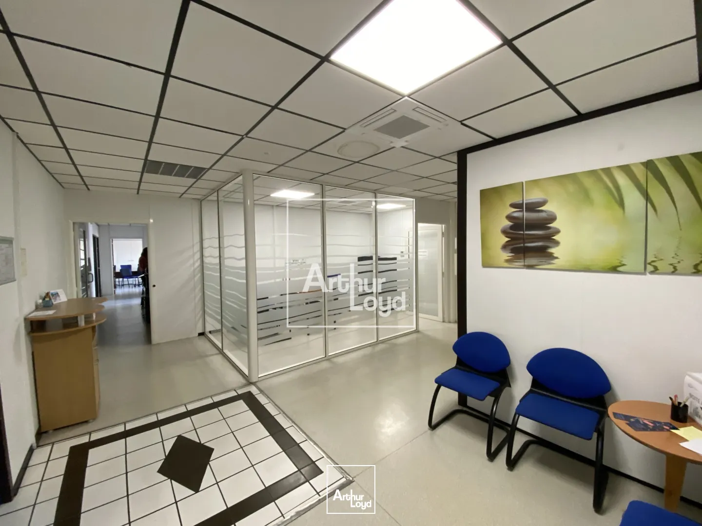 BUREAUX A VENDRE A MEYLAN 475M² AVEC PARKINGS