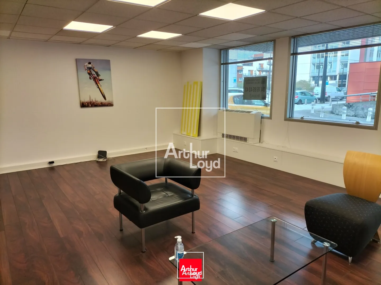 A LOUER BUREAUX 2 LOTS de 50M² en RDC SECTEUR EUROPOLE GARE GRENOBLE