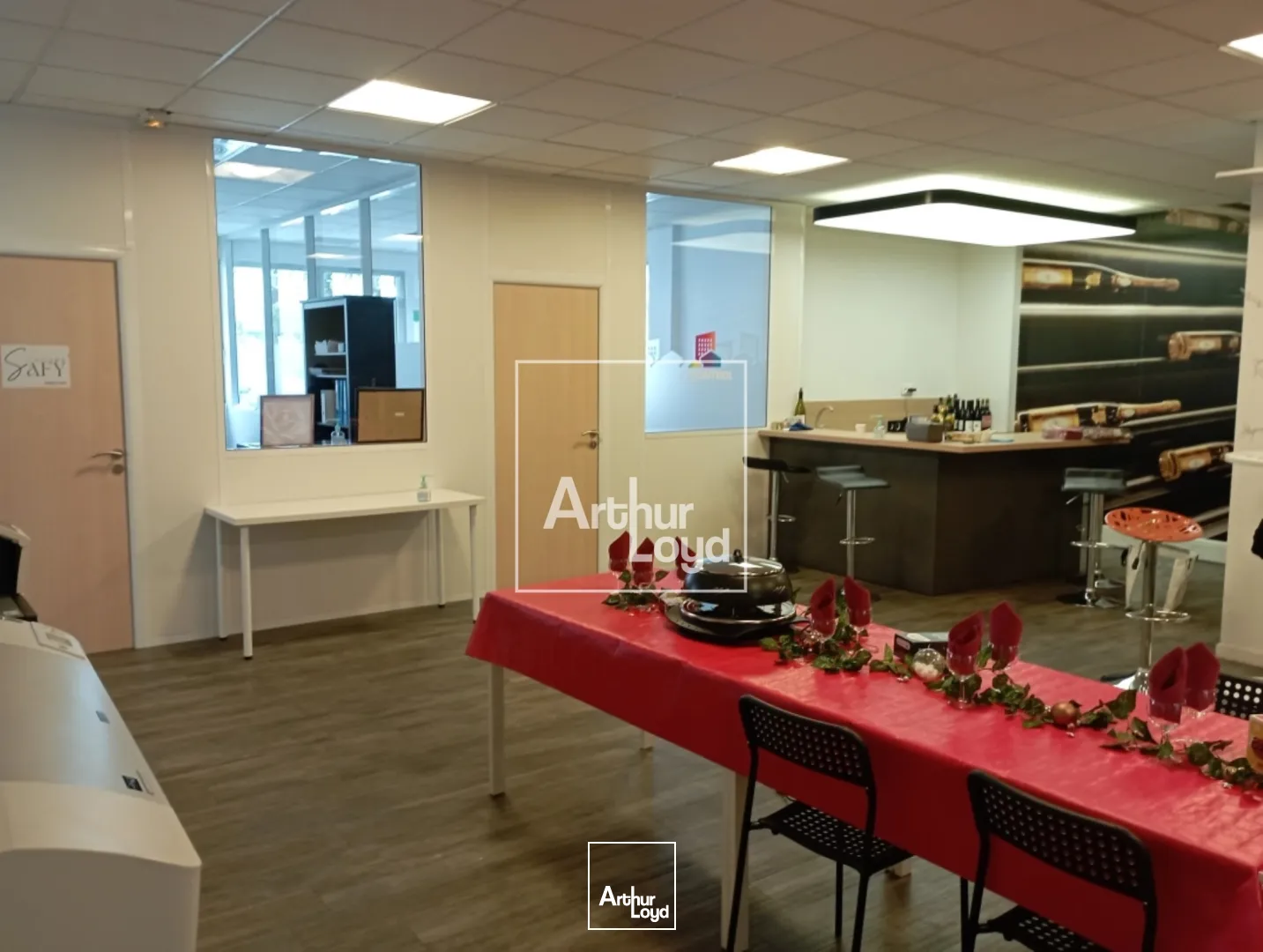 BUREAU DE 19M² A LOUER DANS UN IMMEUBLE TERTIAIRE CENTR'ALP MOIRANS