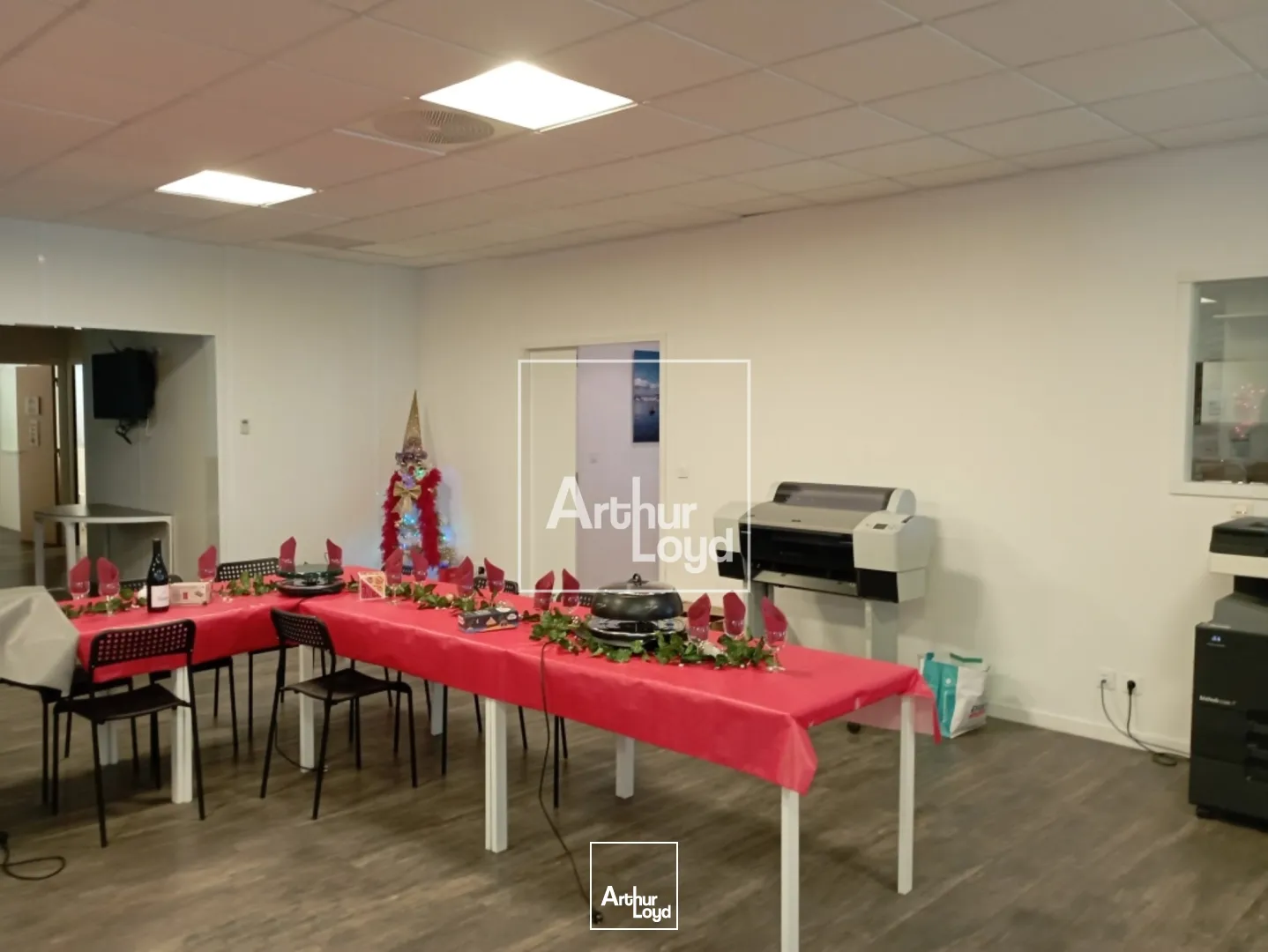 BUREAU DE 19M² A LOUER DANS UN IMMEUBLE TERTIAIRE CENTR'ALP MOIRANS