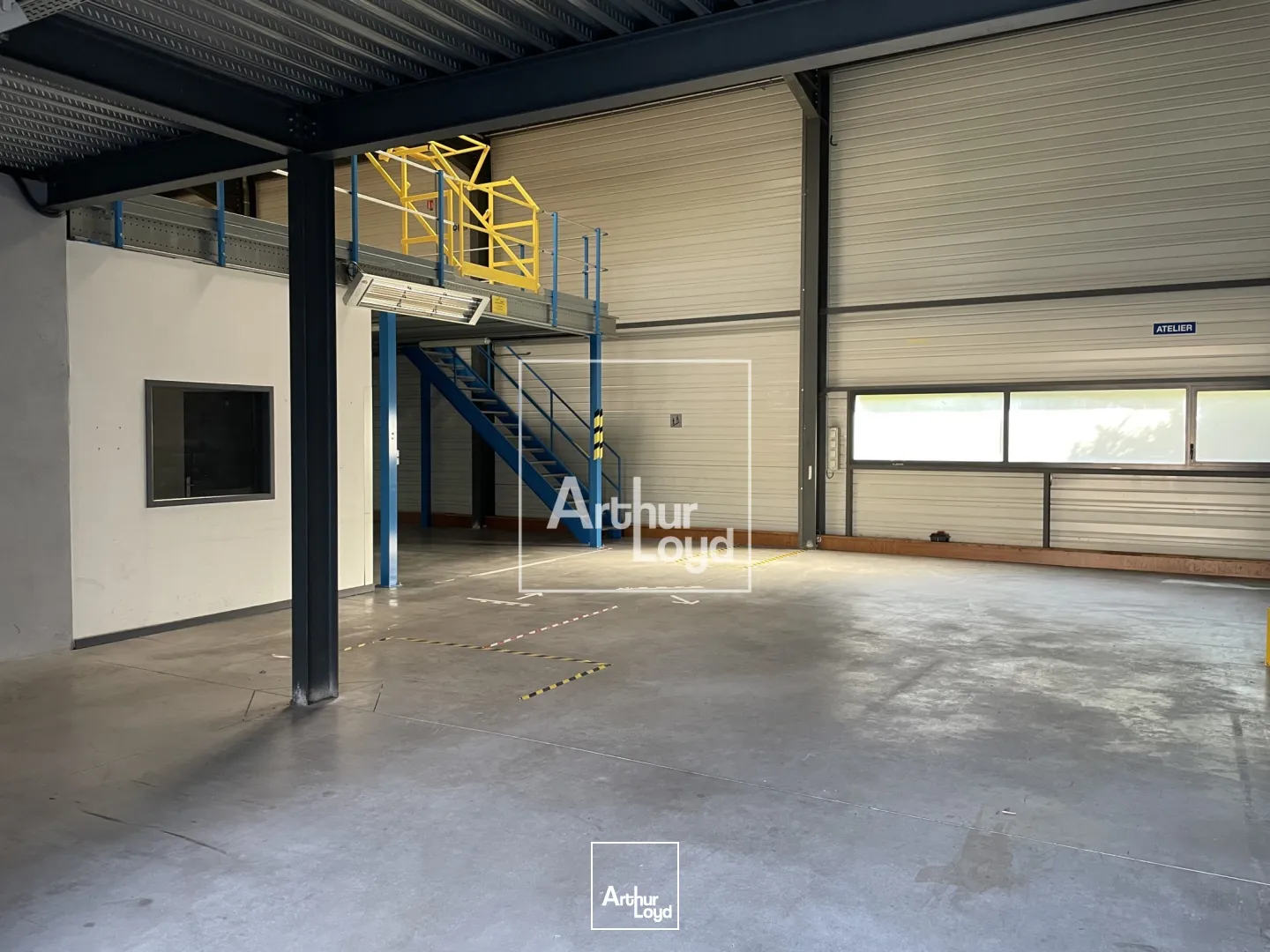 Locaux d'activité & Entrepôts - Location - SAINT MARTIN LE VINOUX - 38950 - 440-440 - 7588291