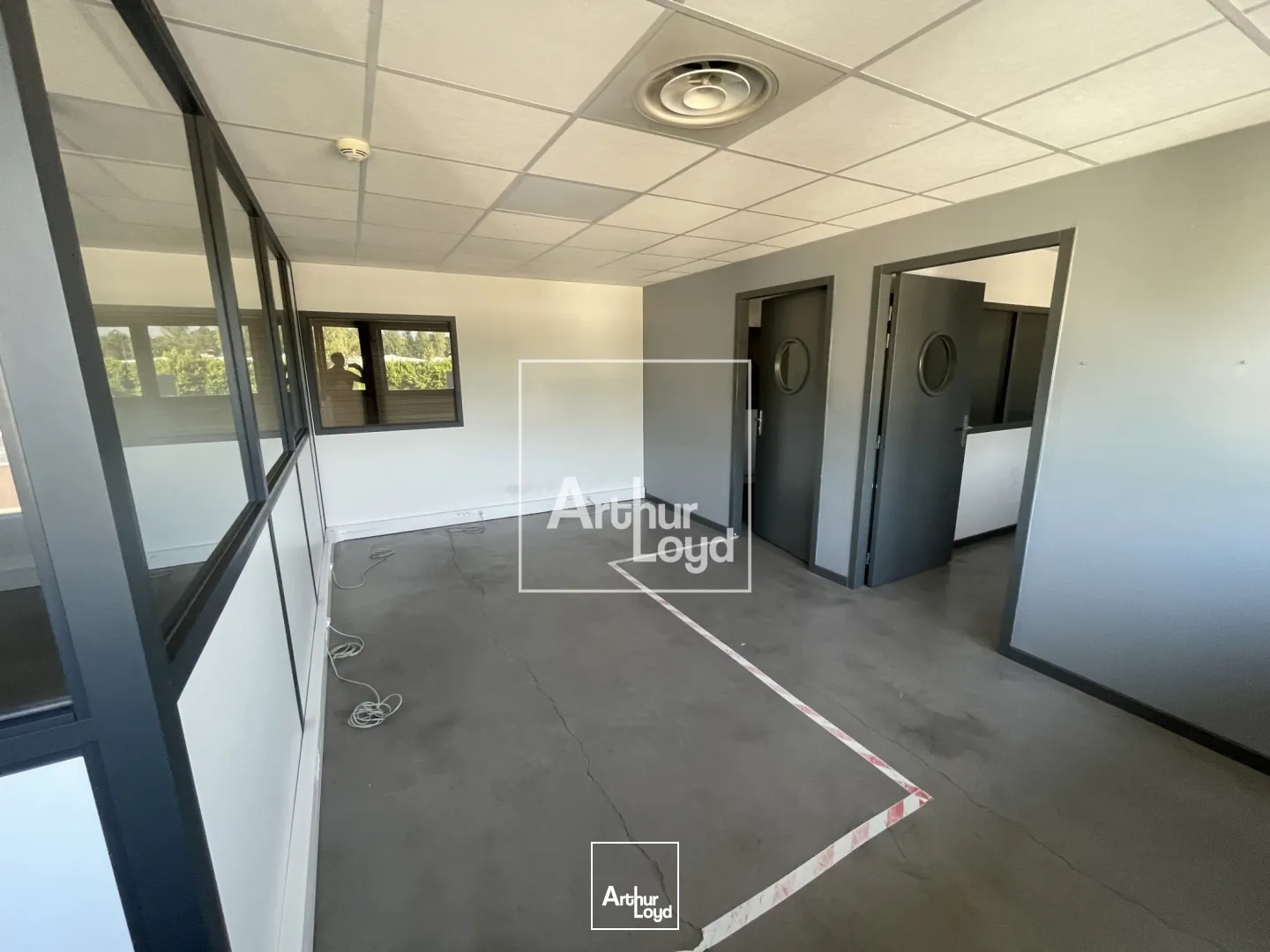 Locaux d'activité & Entrepôts - Location - SAINT MARTIN LE VINOUX - 38950 - 440-440 - 7588296