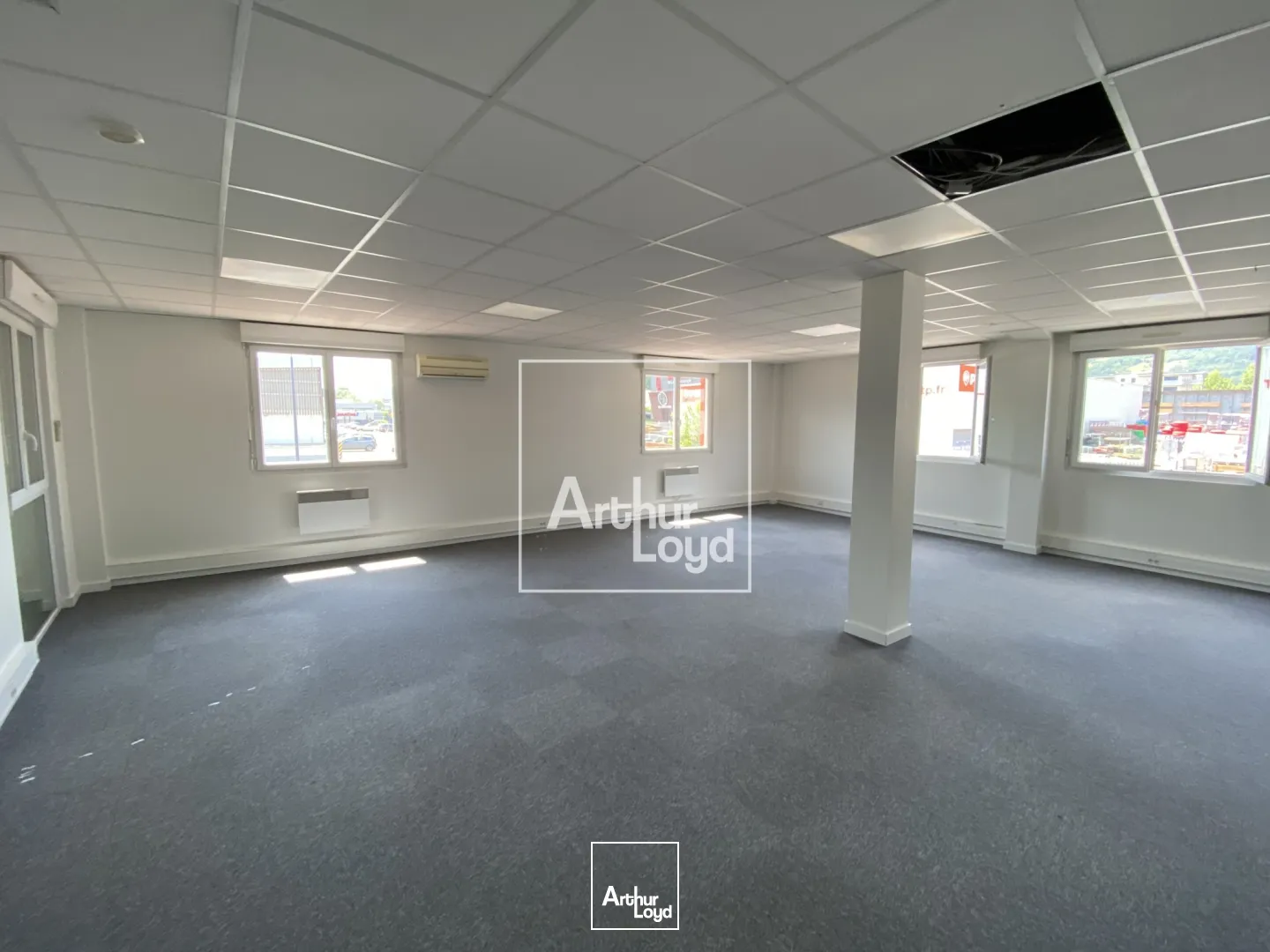 BUREAUX A LOUER - CROLLES 