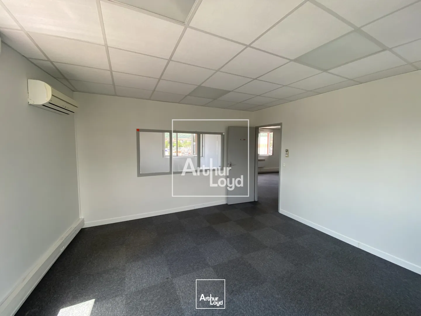 BUREAUX A LOUER - CROLLES 