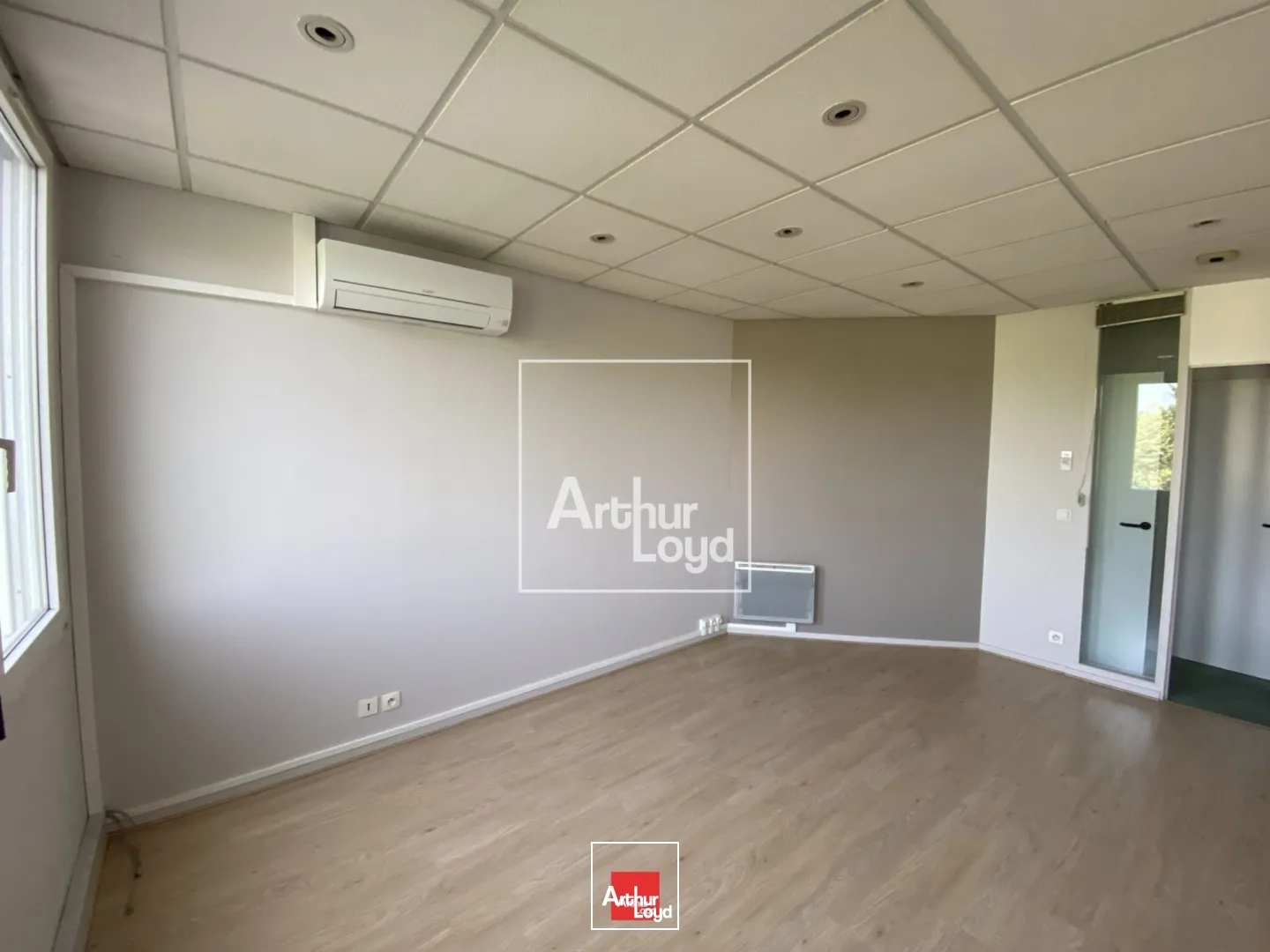 Bureaux - Location - MEYLAN - 38240 - 98.85-98.85 - 7588335