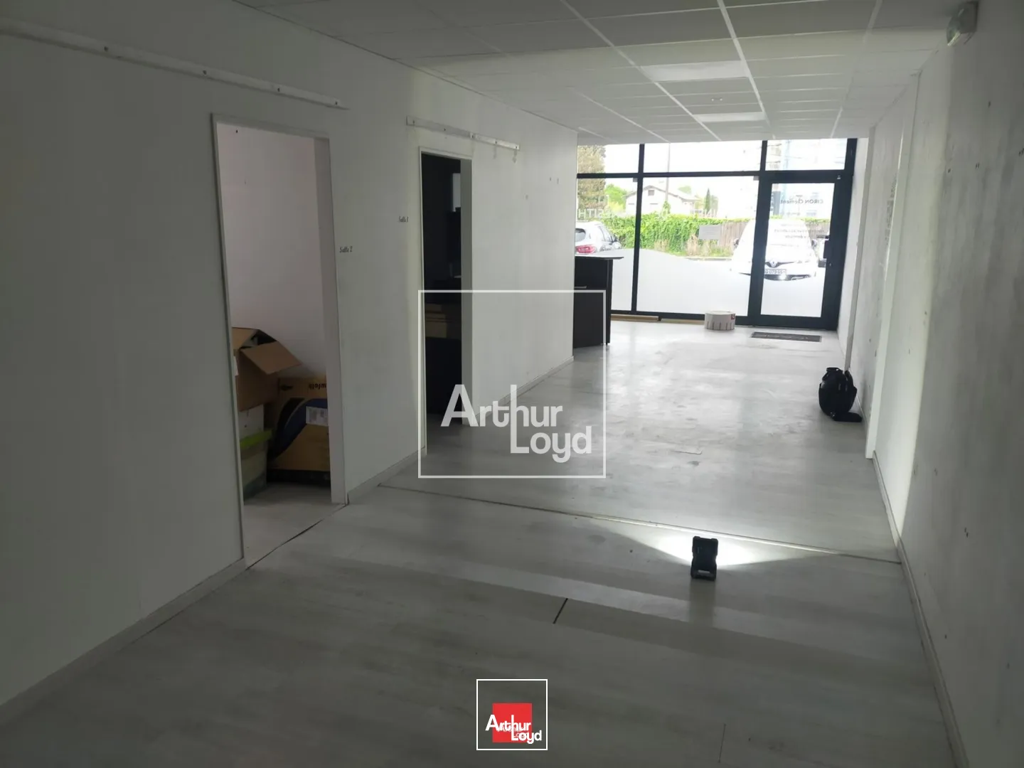 Locaux commerciaux - Location - SASSENAGE - 38360 - 83-83 - 7588440