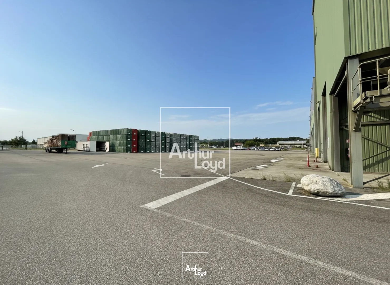 Ténement exceptionnel 22&nbsp;698 m² sur terrain de plus de 10 HA