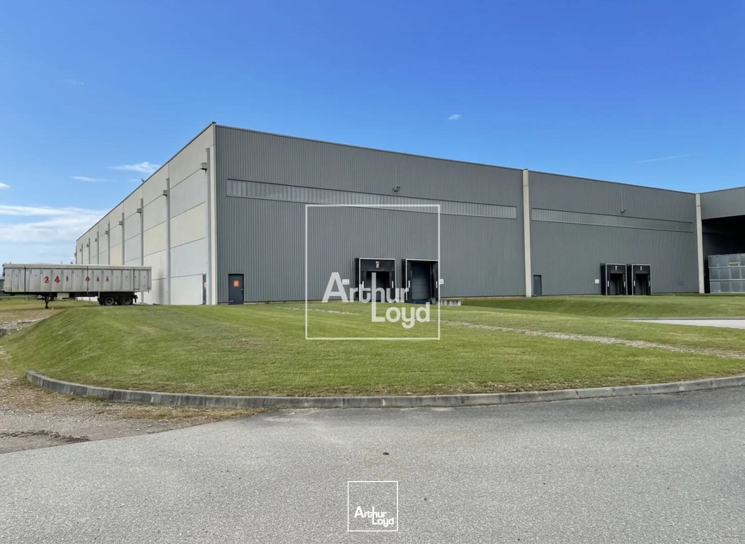 Ténement exceptionnel 22&nbsp;698 m² sur terrain de plus de 10 HA