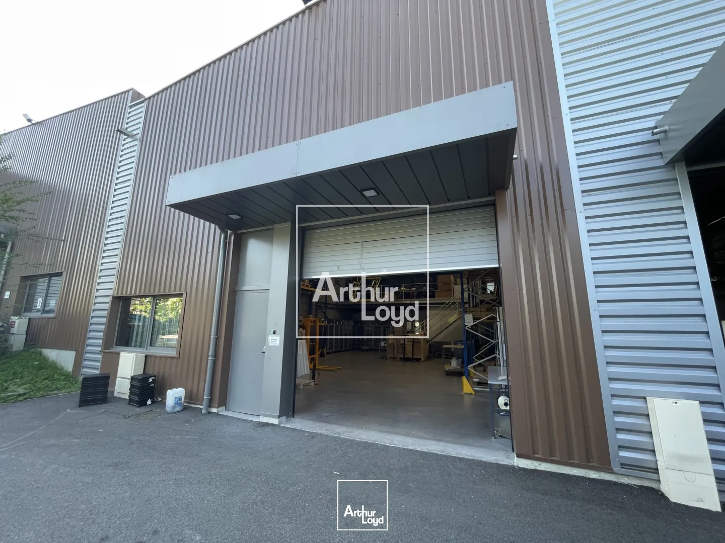 Locaux d'activité & Entrepôts - Location - DOMENE - 38420 - 335.75-335.75 - 7588560