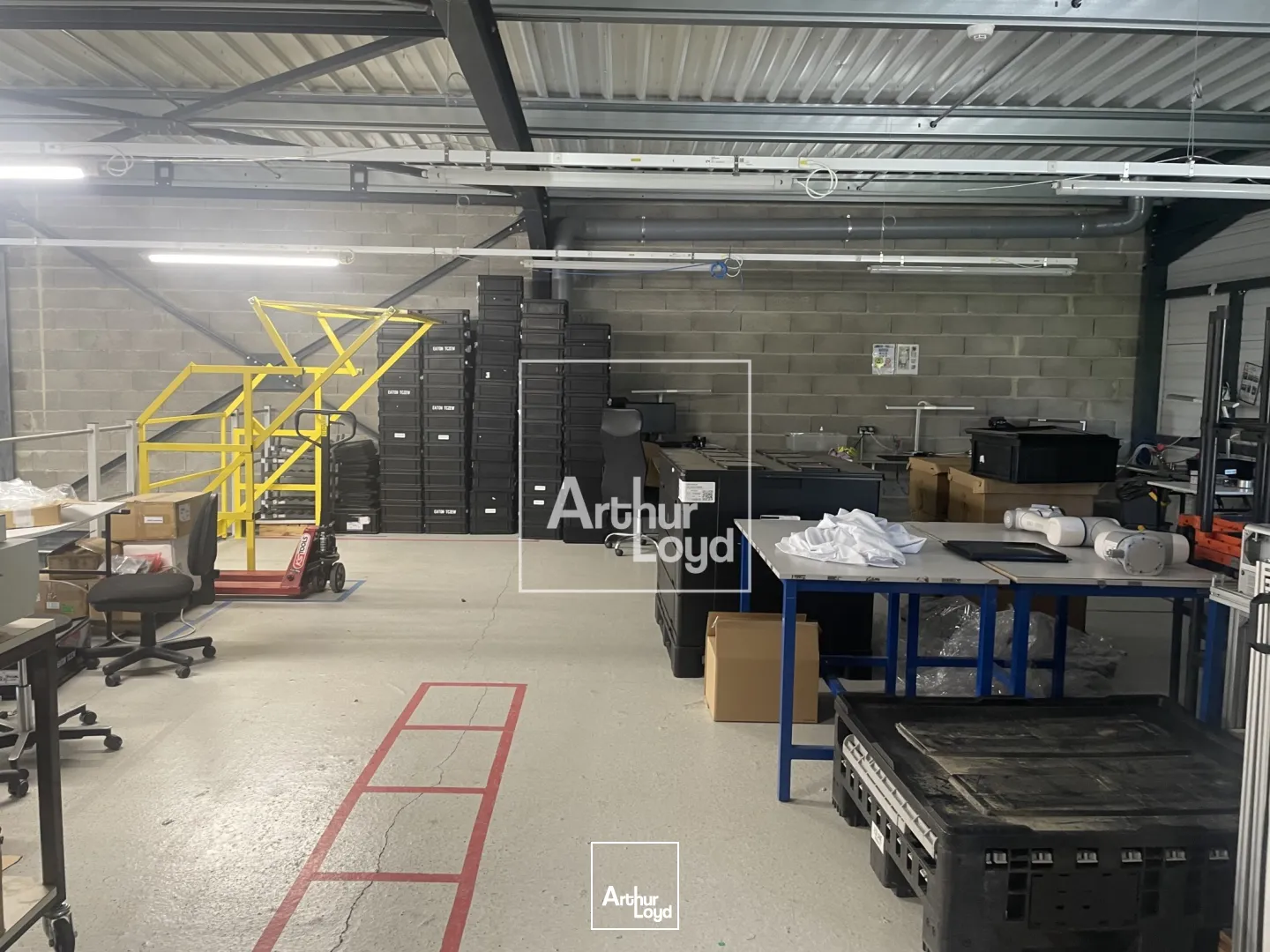 Locaux d'activité & Entrepôts - Location - DOMENE - 38420 - 335.75-335.75 - 7588551