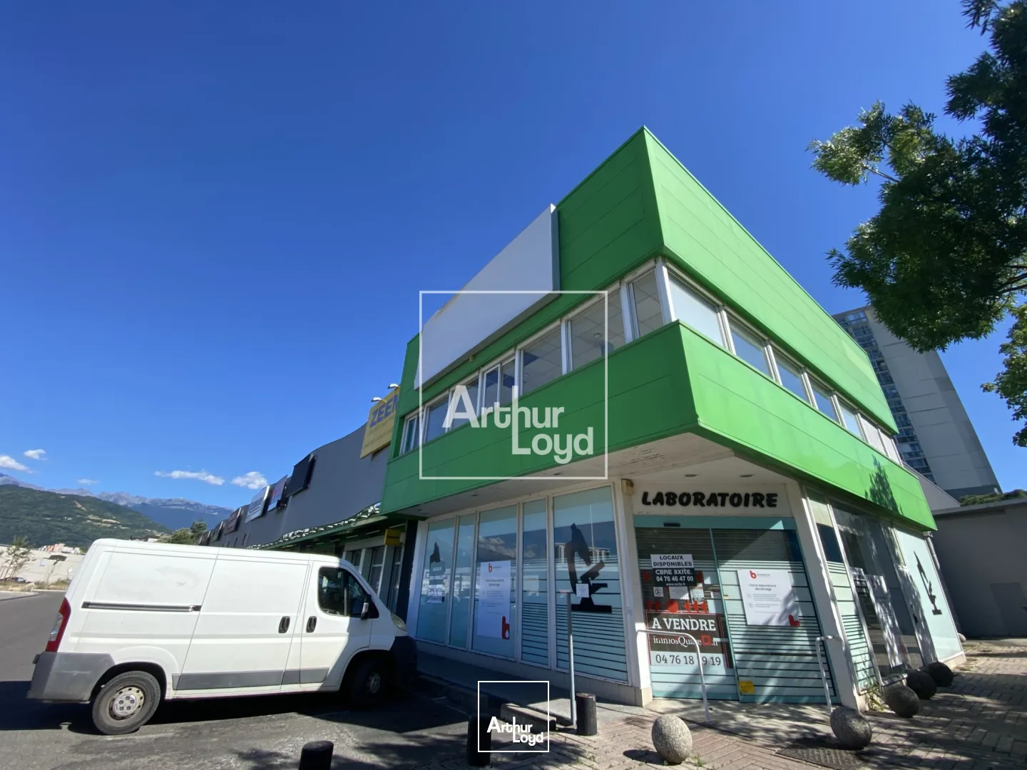 COMMERCE 230 M² A VENDRE - ECHIROLLES 