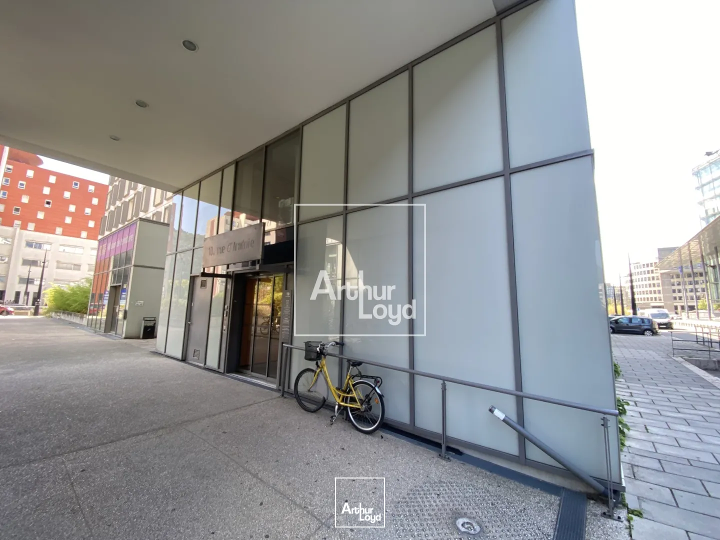 2 BUREAUX A LOUER DE 334 M² - SECTEUR PALAIS DE JUSTICE A GRENOBLE 