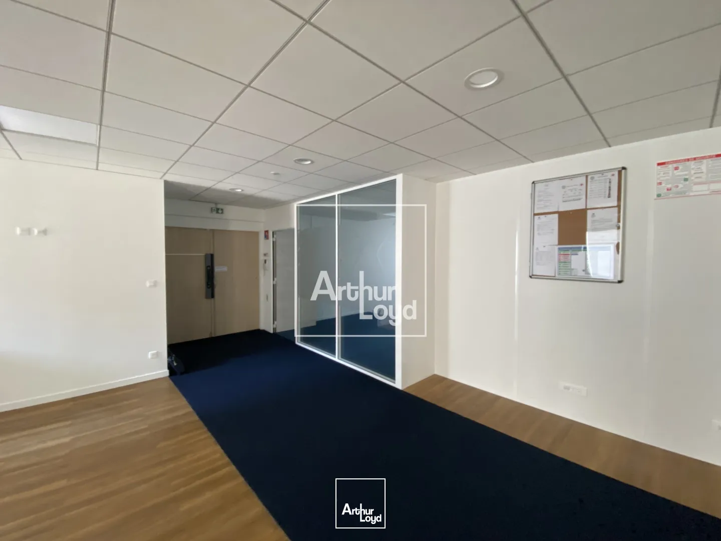 2 BUREAUX A LOUER DE 334 M² - SECTEUR PALAIS DE JUSTICE A GRENOBLE 