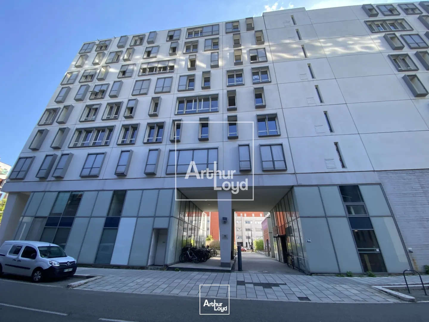 2 BUREAUX A LOUER DE 334 M² - SECTEUR PALAIS DE JUSTICE A GRENOBLE 
