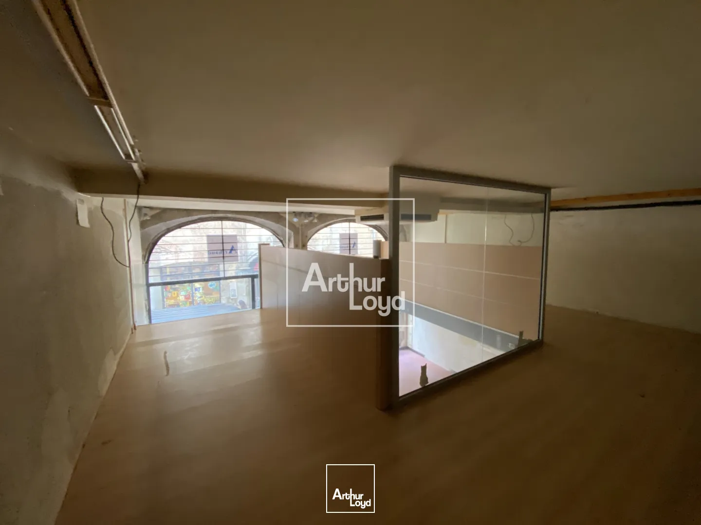 COMMERCE DE 90 m² A LOUER - GRENOBLE CENTRE VILLE