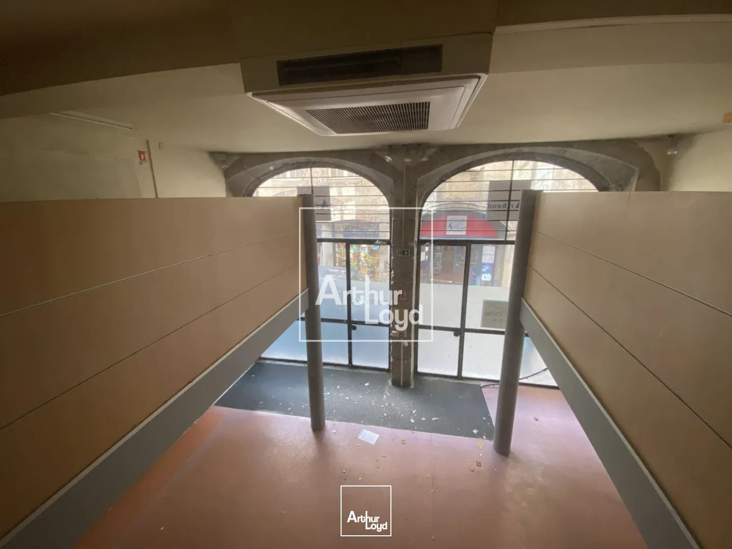 COMMERCE DE 90 m² A LOUER - GRENOBLE CENTRE VILLE