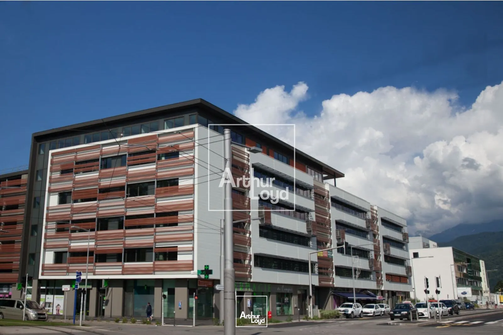 BUREAUX A LOUER 4ème ETAGE - 253 m² - SMH