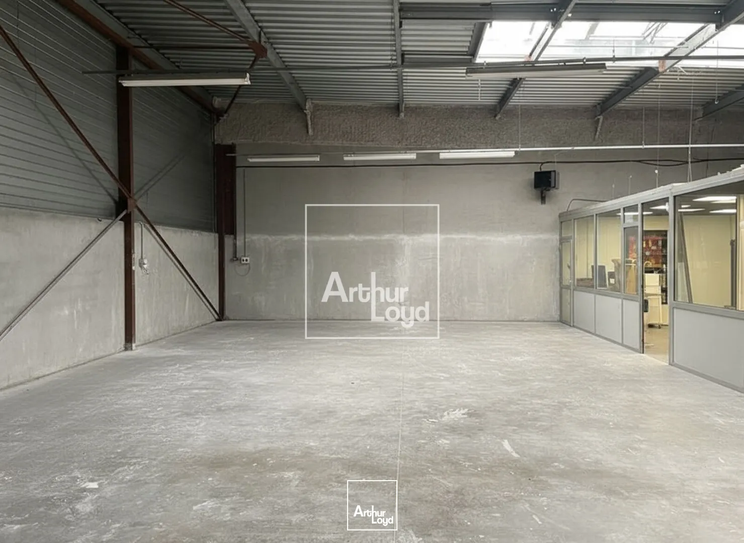 local d'activité - Négoce 347 m² environ