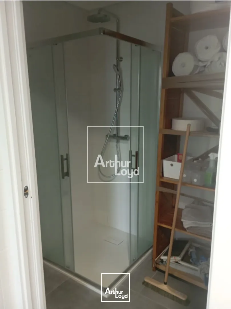 BUREAUX DE STANDING A LOUER A MEYLAN - 151 m²