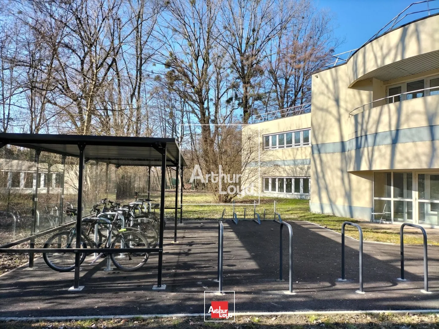 BUREAUX A LOUER MEYLAN INOVALLEE 983m² AVEC PARKING COMPRIS