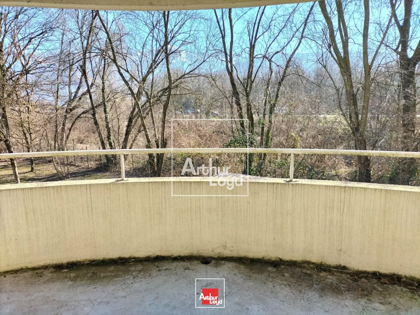 BUREAUX A LOUER MEYLAN INOVALLEE 983m² AVEC PARKING COMPRIS