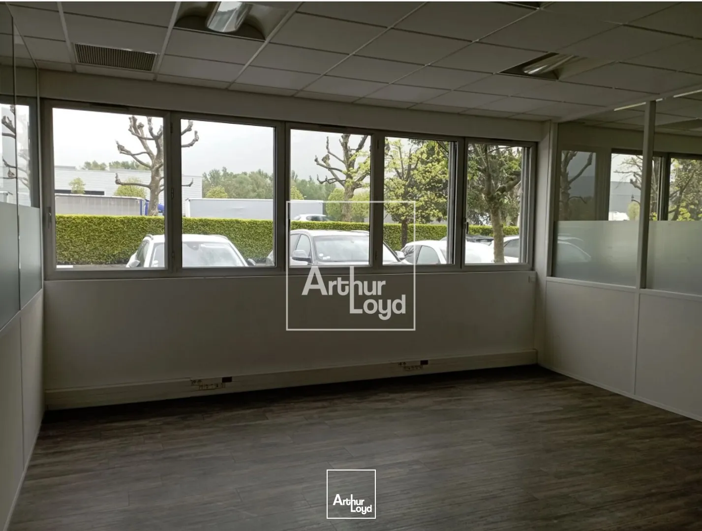 BUREAUX A LOUER - CENTR'ALP - DIVISIBLES A PARTIR DE 100 M² 