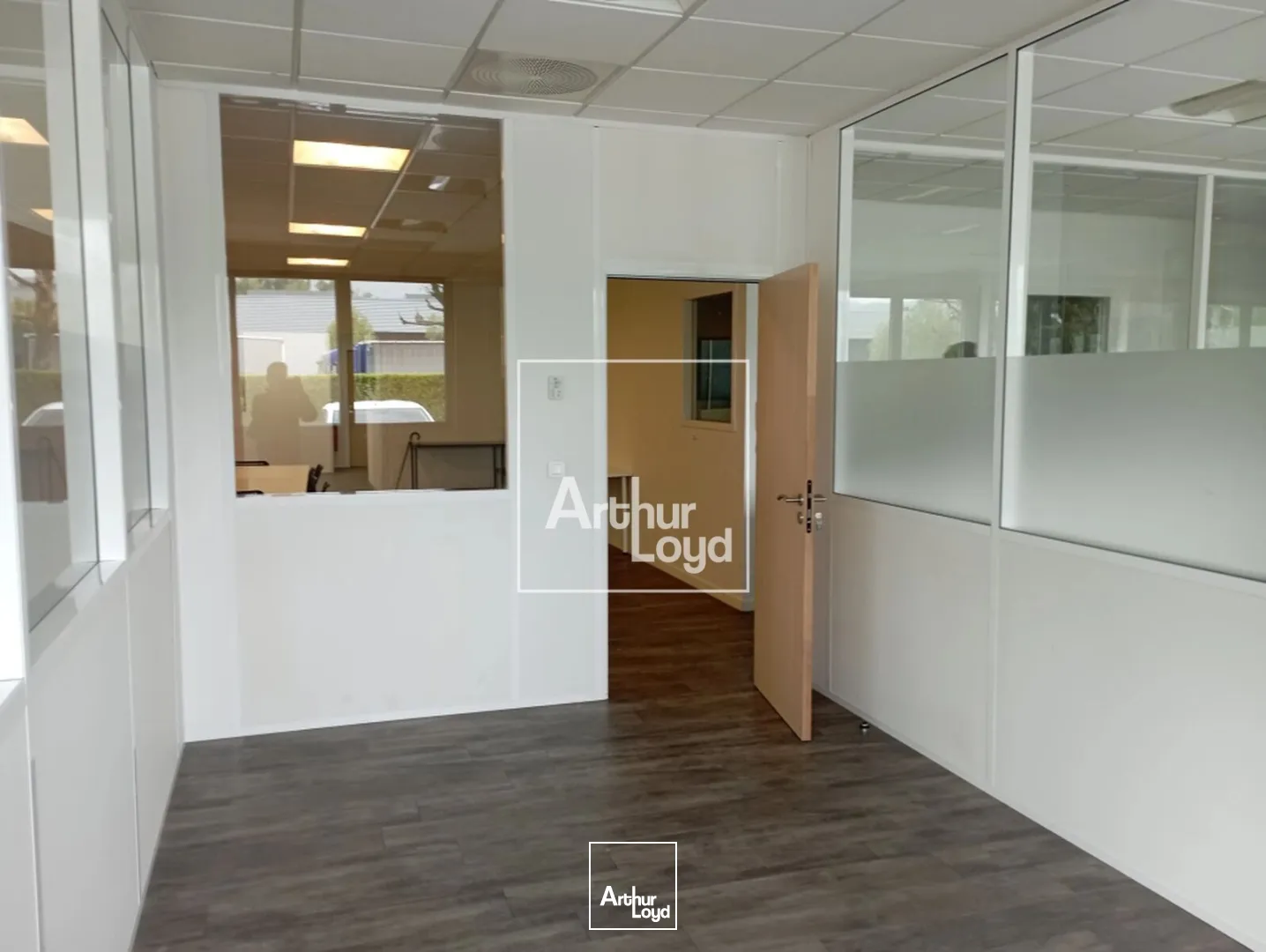 BUREAUX A LOUER - CENTR'ALP - DIVISIBLES A PARTIR DE 100 M² 