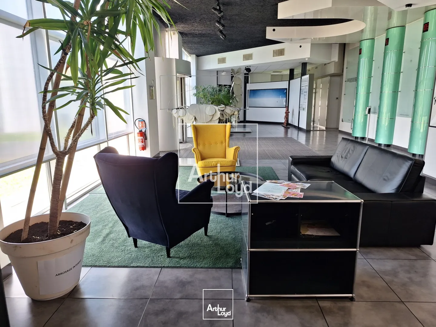 LOCATION DE BUREAUX A ECHIROLLES PARC SUD GALAXIE AVEC PARKINGS 