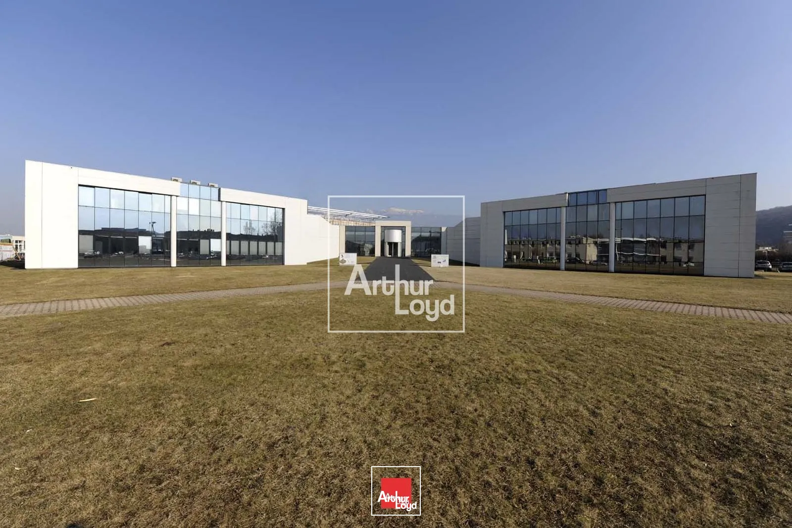 LOCATION DE BUREAUX A ECHIROLLES PARC SUD GALAXIE AVEC PARKINGS 