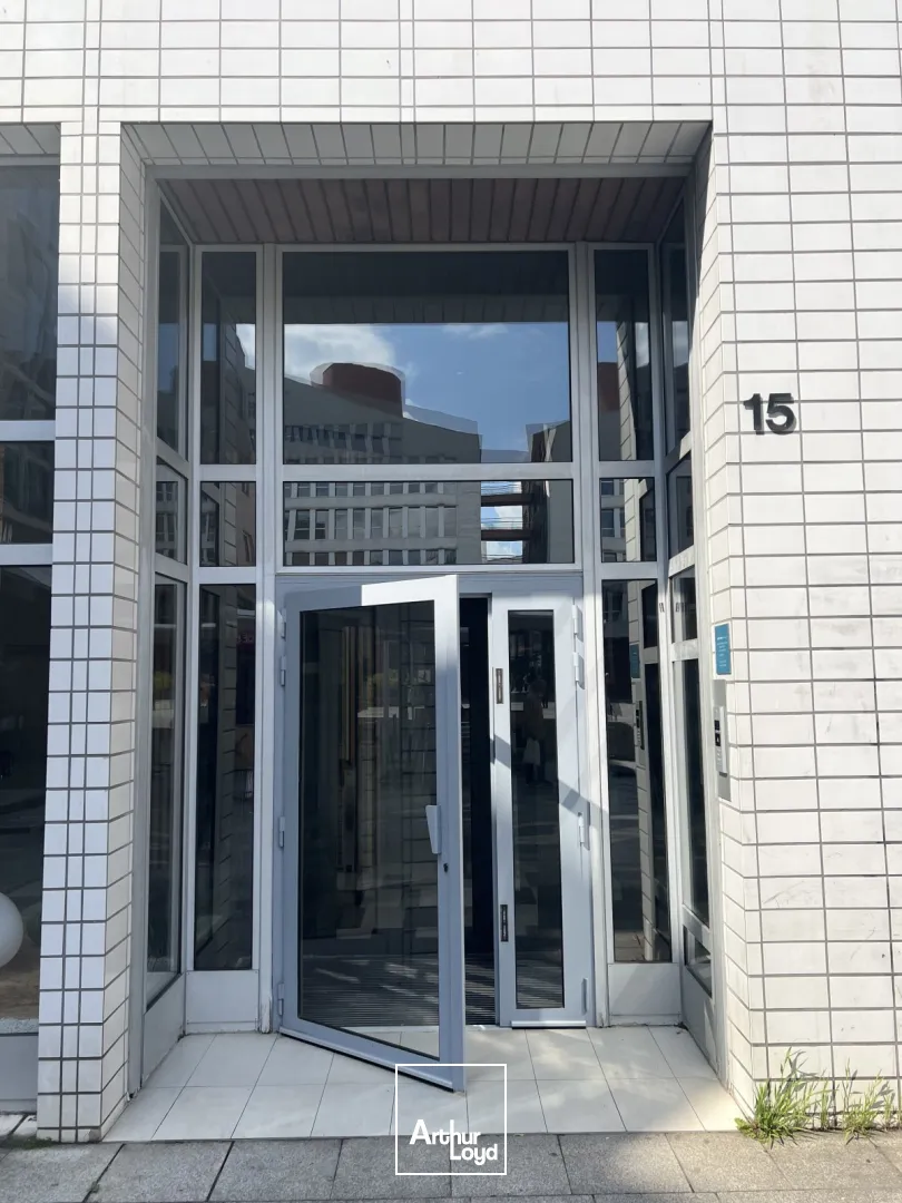 Bureaux à louer à MONTIGNY LE BRETONNEUX 78180