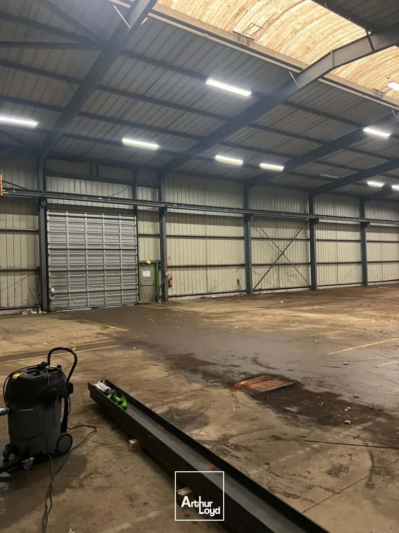 Entrepôts à vendre à TRAPPES 78190