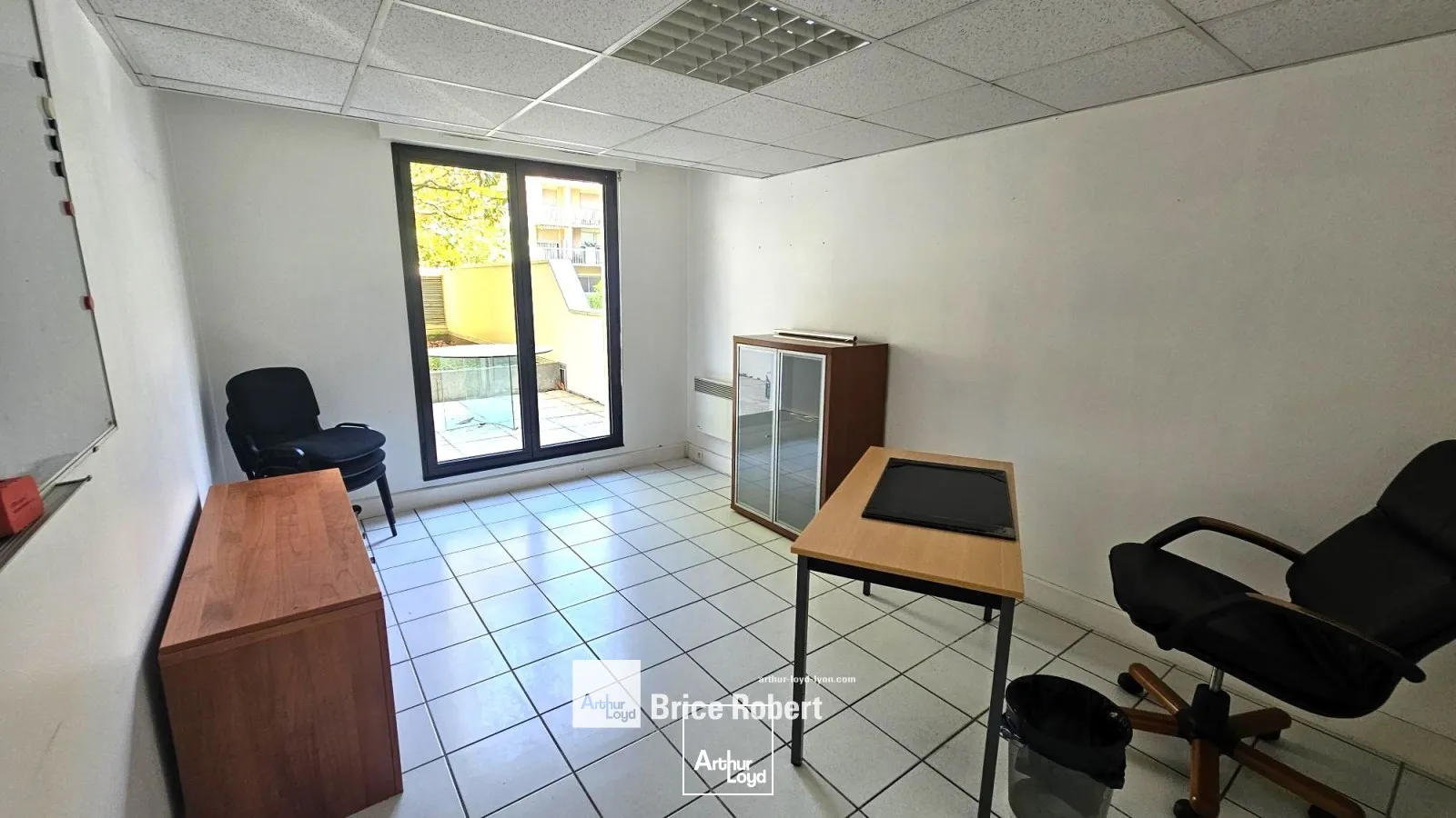 A louer - Bureaux en rez-de-chaussée - Lyon 6ème