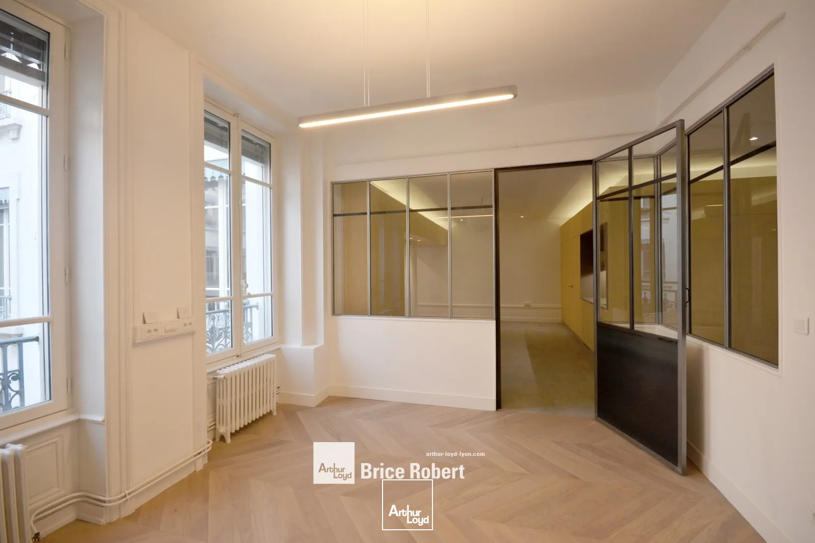 A louer - Bureaux haussmanniens rénovés - Lyon 3ème Préfecture