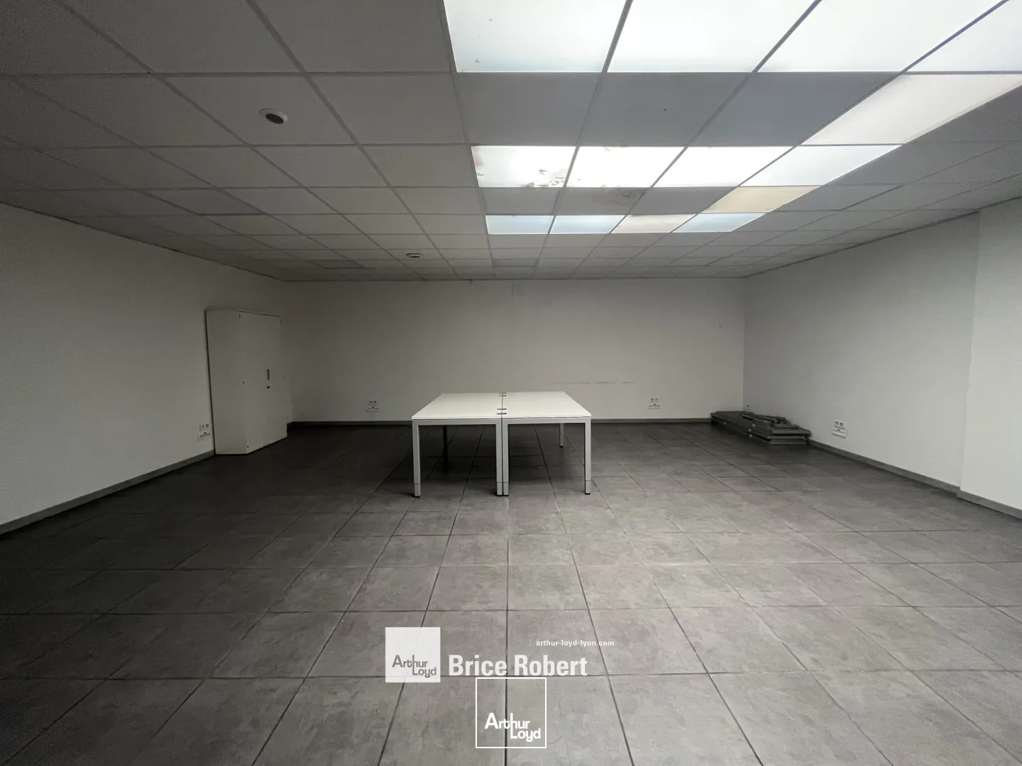 A louer - Bureaux avec petite surface de stockage - Vénissieux