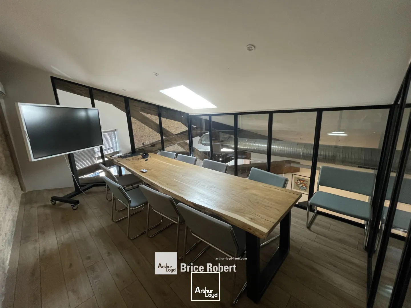 A vendre - Bureaux atypiques avec cour intérieure - Lyon 9ème Valmy