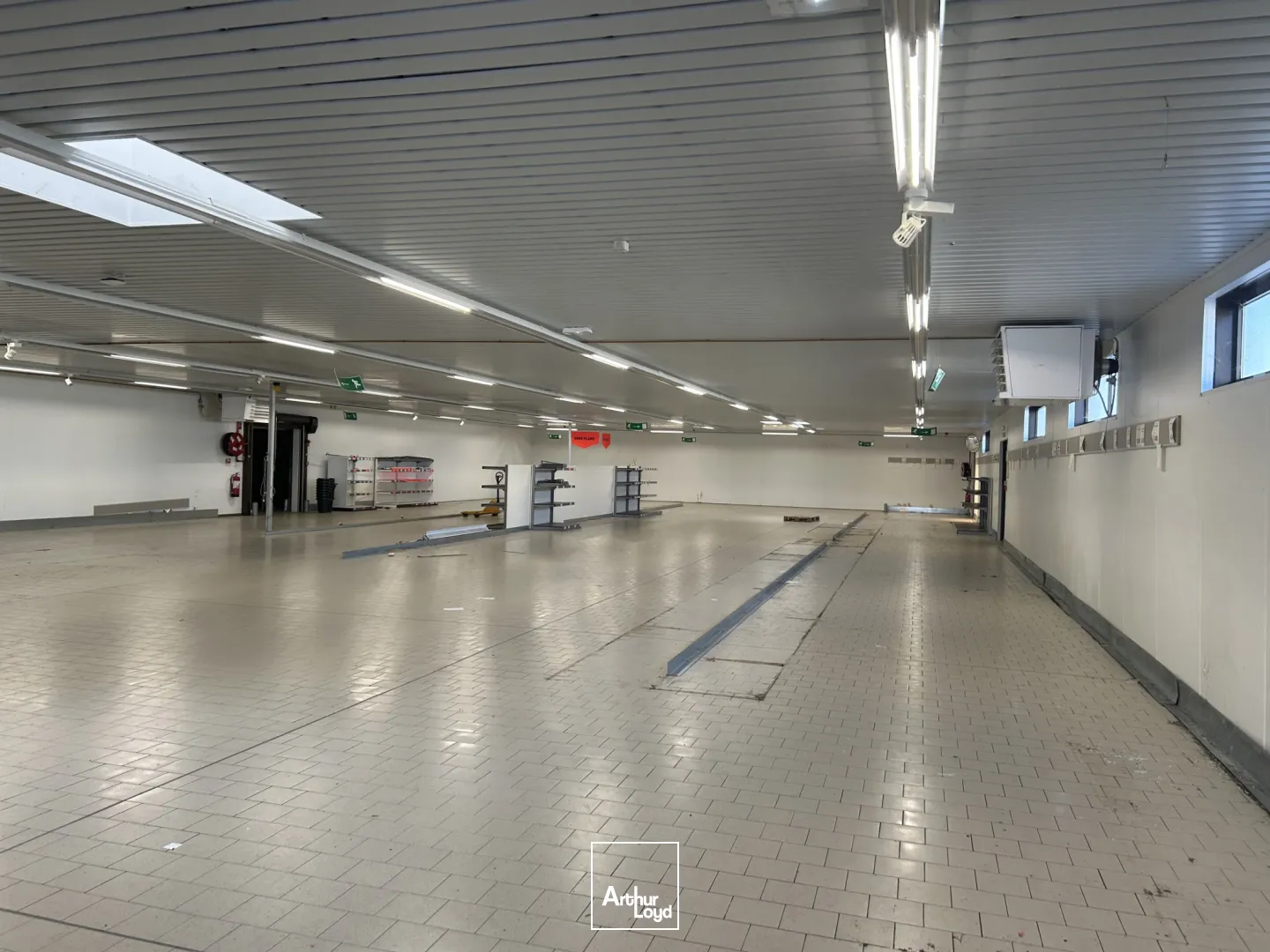 Locaux commerciaux - Location - ROYE - 80700 - 1048-1048 - 7589750