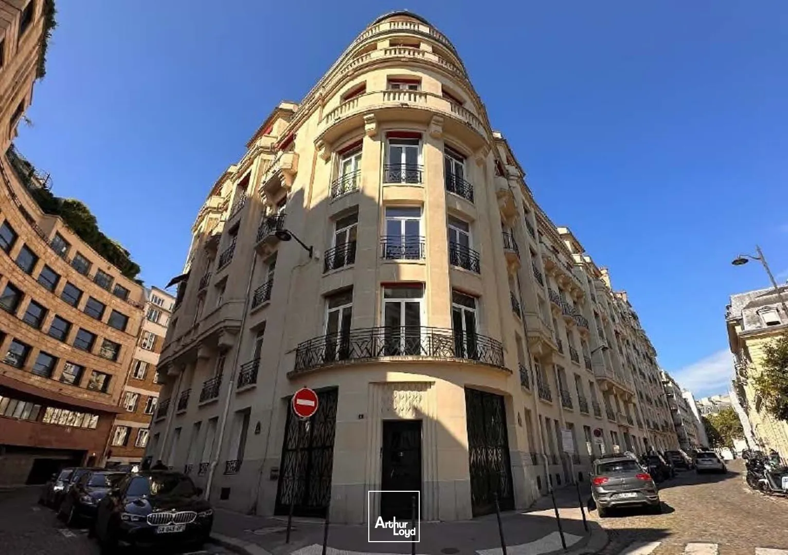 Bureaux rénovés à louer Paris bureaux indépendants et climatisation intégrale