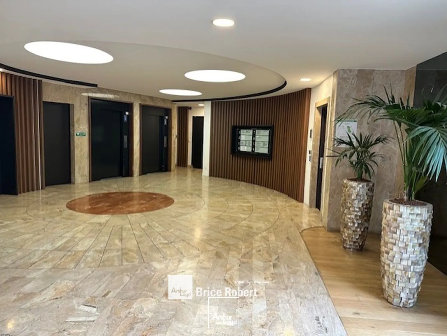 A louer - Bureaux lumineux - Lyon 6ème 