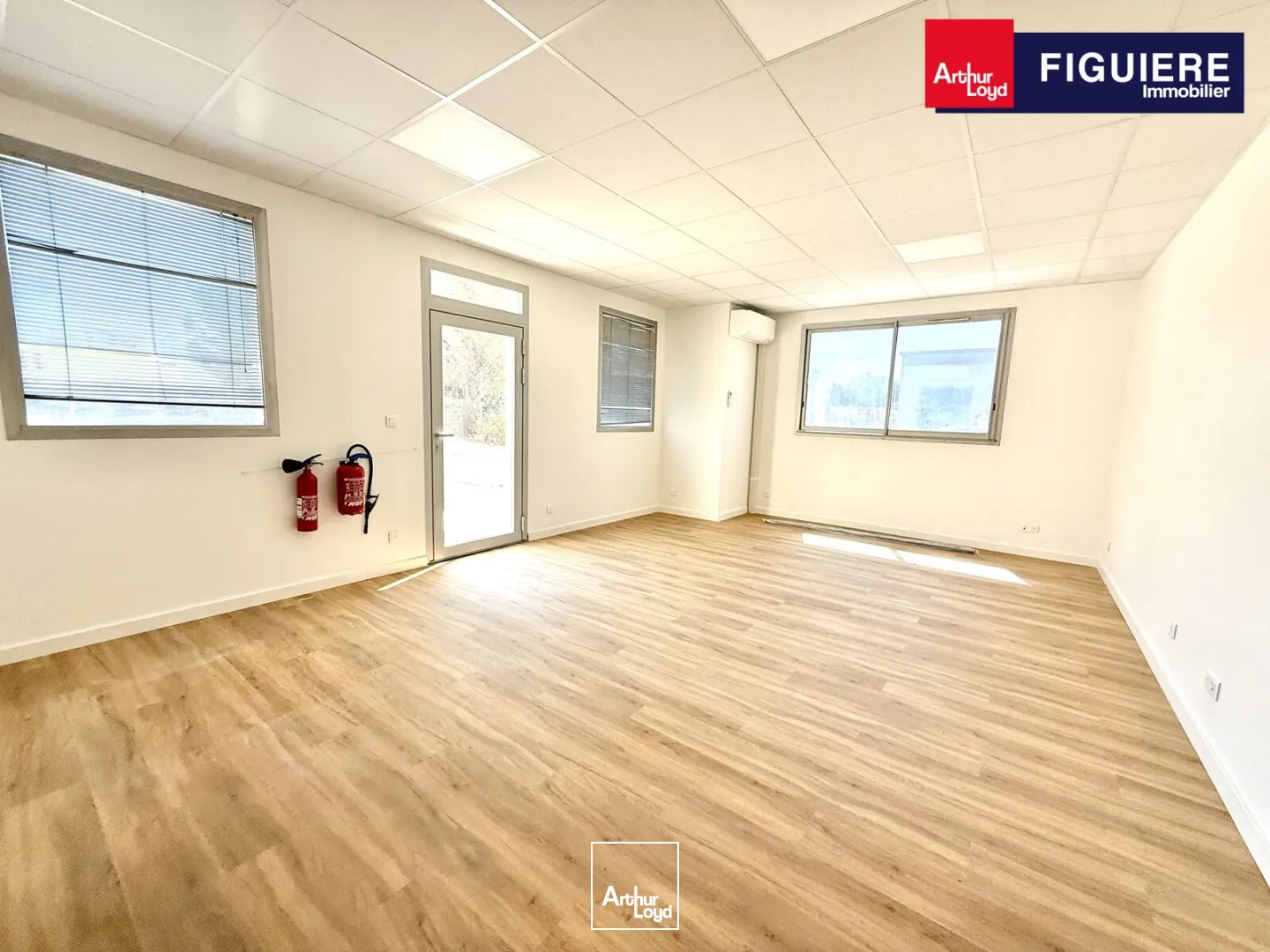 Immeuble de bureaux indépendant et rénové à louer sur le pôle d'activité d'Aix en Provence.