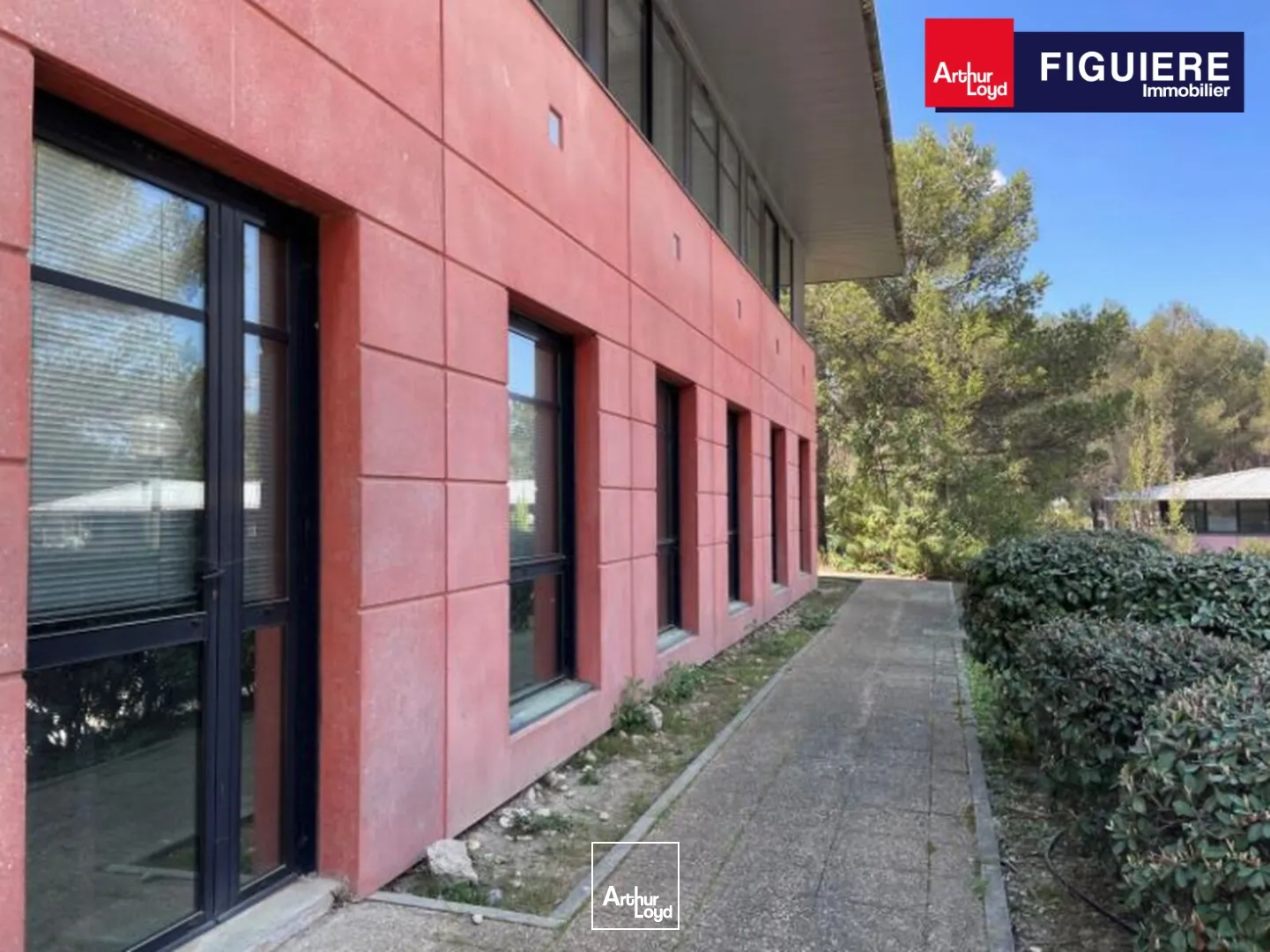 EXCLUSIVITÉ - IMMEUBLE DE BUREAUX INDEPENDANT A LOUER SUR L'EUROPARC DE PICHAURY