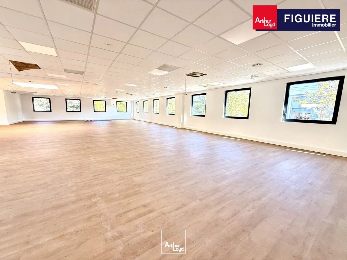 BUREAUX RENOVÉS A LOUER A VITROLLES