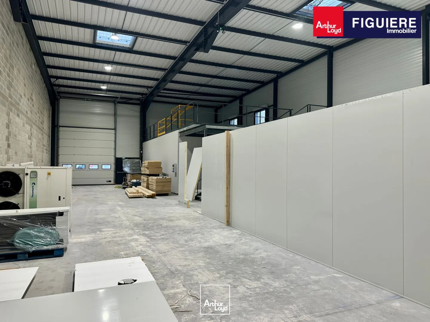 Locaux d'activités à LOUER sur la ZI AVON à GARDANNE