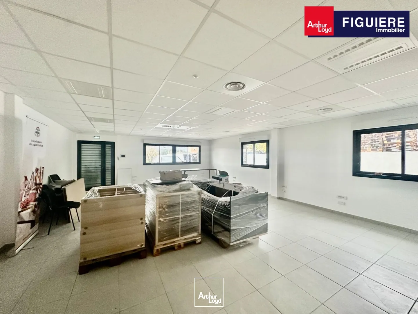Locaux d'activités à LOUER sur la ZI AVON à GARDANNE