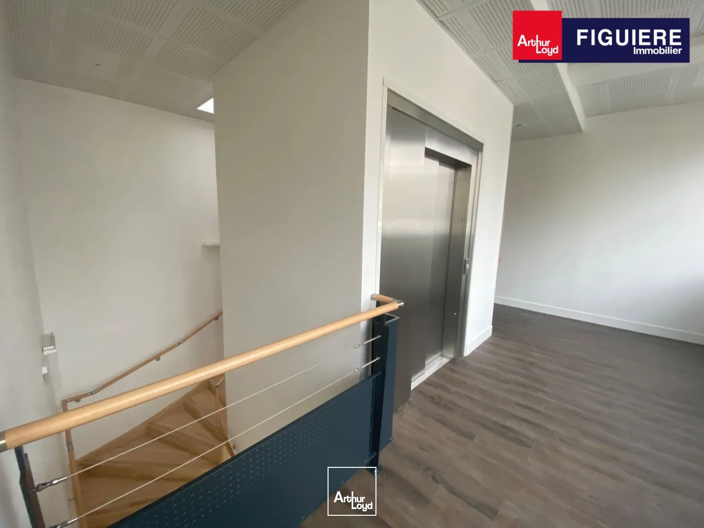 246m² de bureaux à louer Centre ville de Port de Bouc