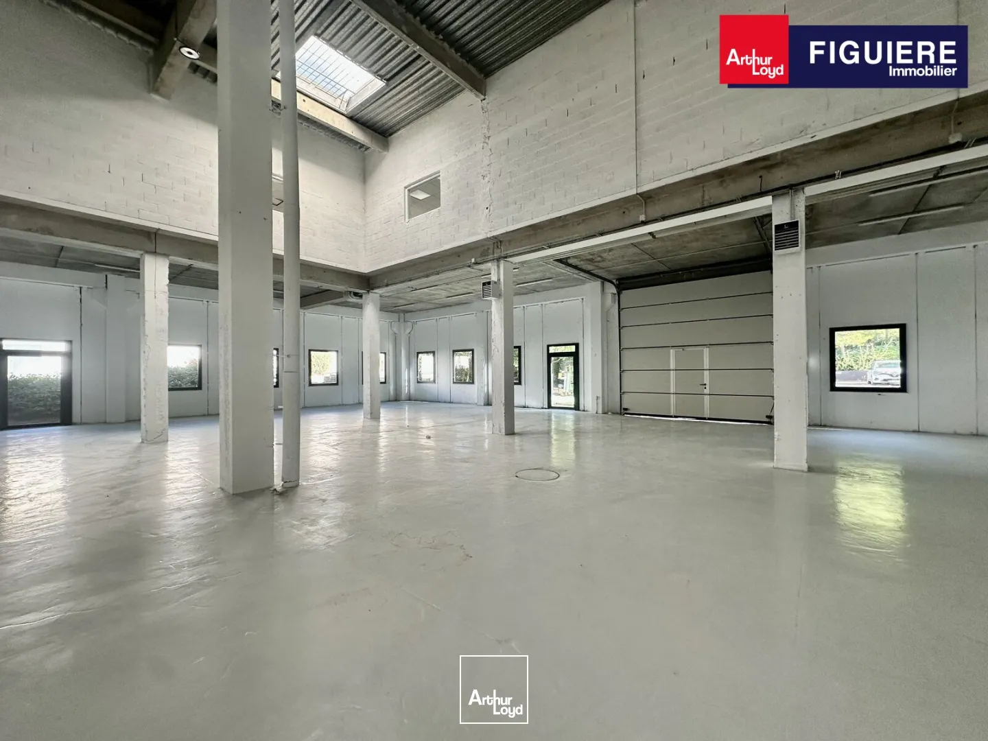 Locaux d'activité & Entrepôts - Location - VITROLLES - 13127 - 451-1717 - 7593207