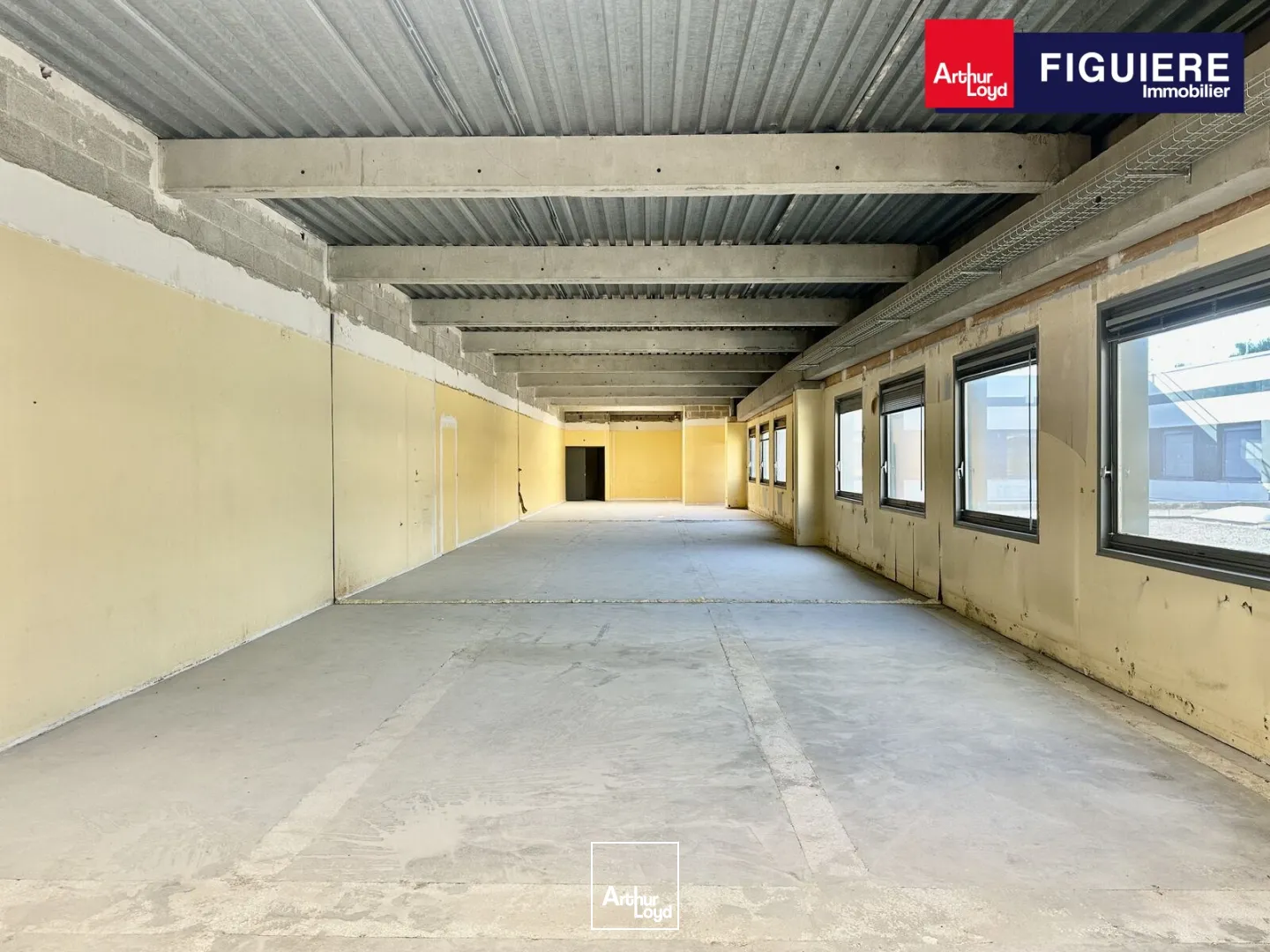 Locaux d'activité & Entrepôts - Location - VITROLLES - 13127 - 908-3213 - 7593222