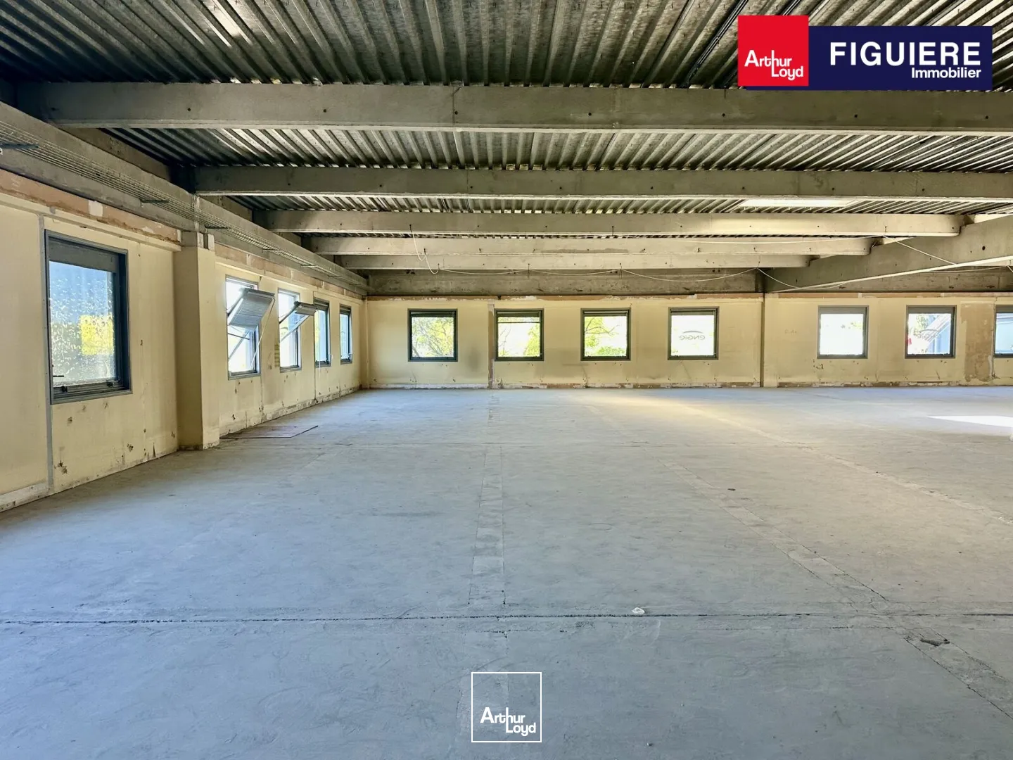 Locaux d'activité & Entrepôts - Location - VITROLLES - 13127 - 908-3213 - 7593223