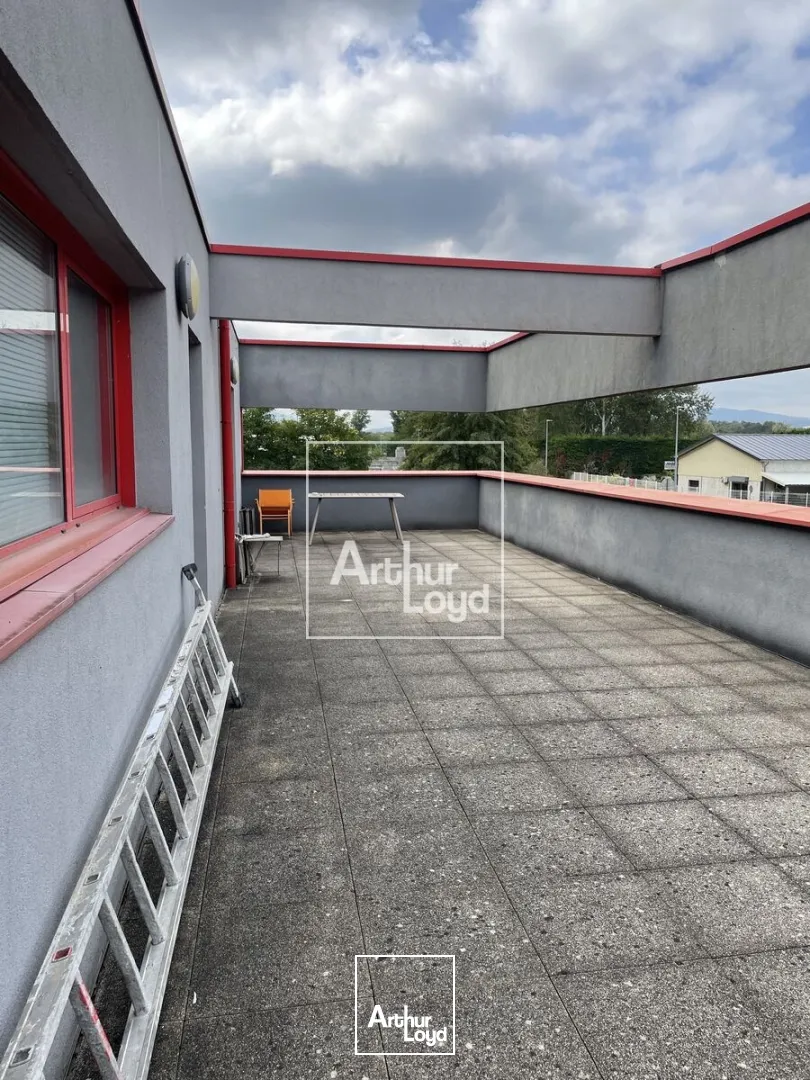 site industriel 1555 m² - vaste foncier